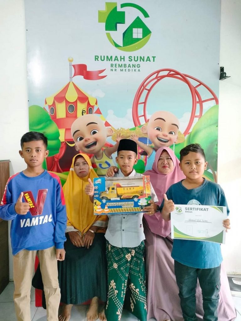 TEMPAT SUNAT KHITAN AREA REMBANG HANYA DI RUMAH SUNAT REMBANG
