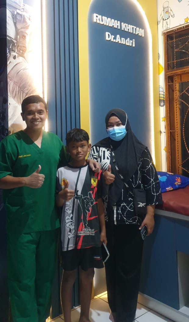 Sunat Modern dan Aman untuk Anak-Anak di Rumah Khitan Dr. Andri Jrebeng Salatiga