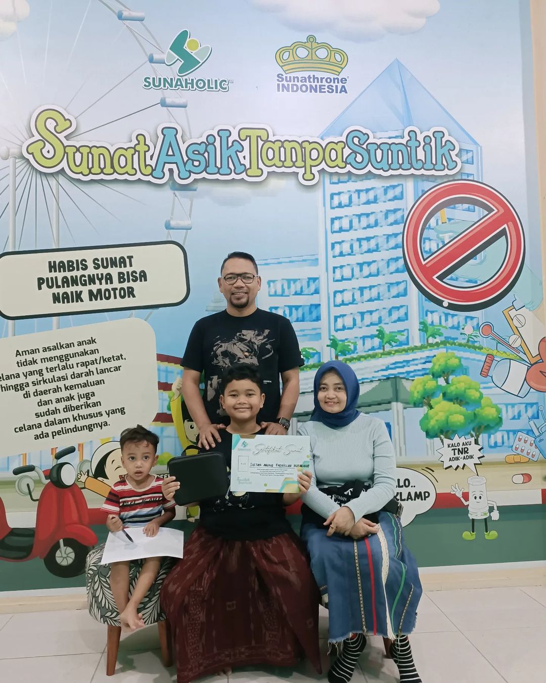 Sunat Bareng Kakak Adik Semakin Seru di Sunaholic – 0812 1770 7788