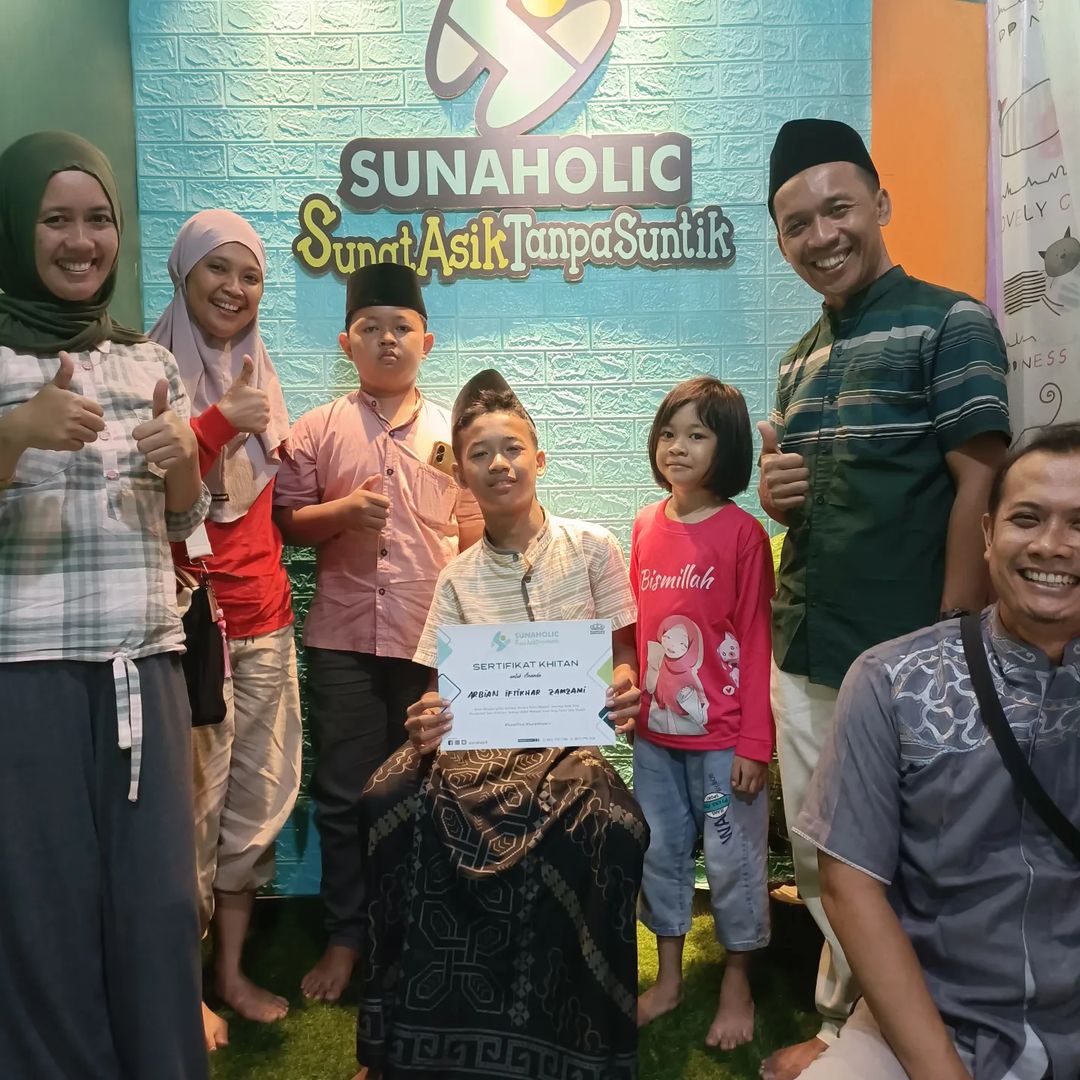 Sunaholic : Pentingnya Pendampingan Keluarga Saat Tindakan Sunat - 0812 1770 7788