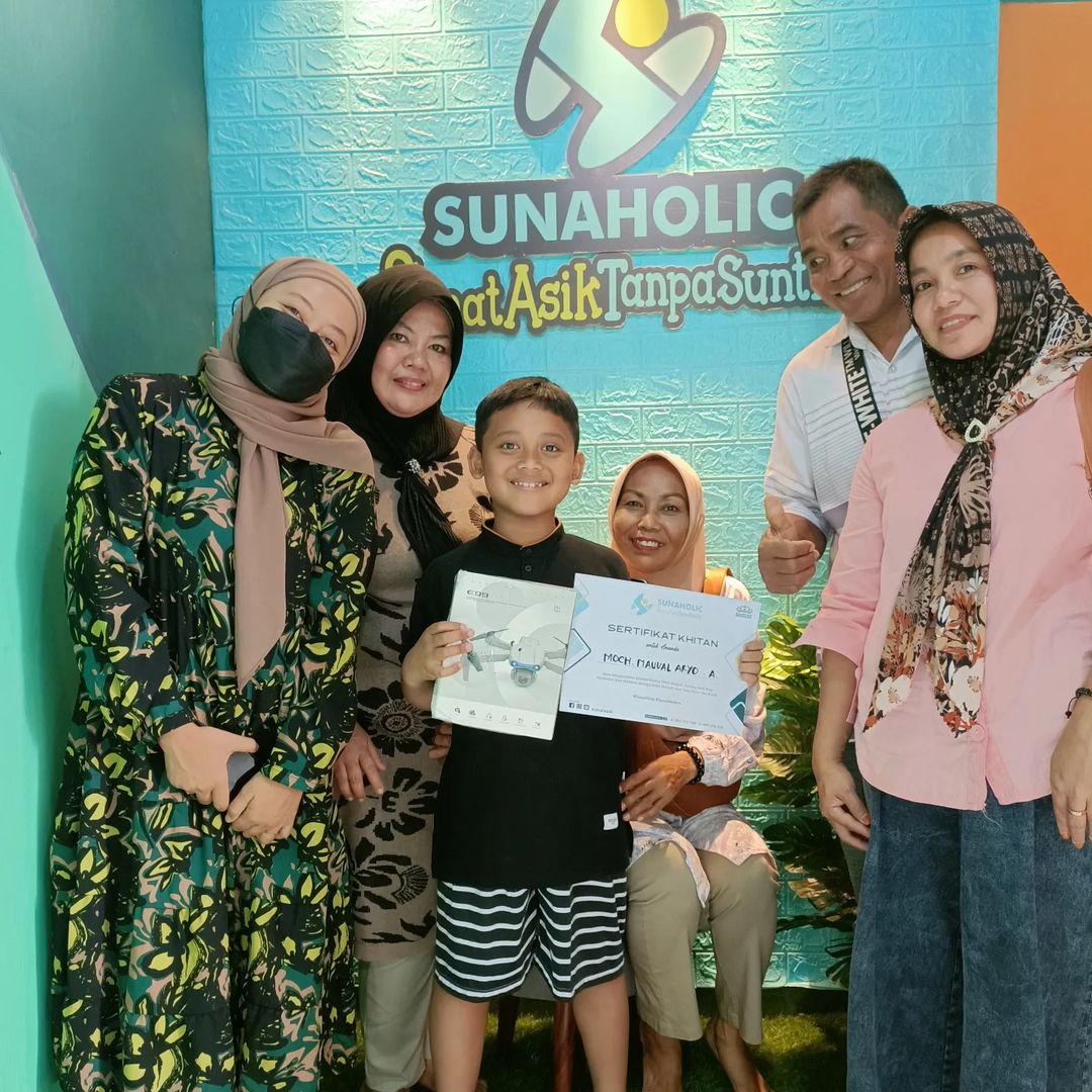 Kepuasan Orang Tua Dengan Pelayanan Terbaik di Klinik Sunat Sunaholic - 0812 1770 7788