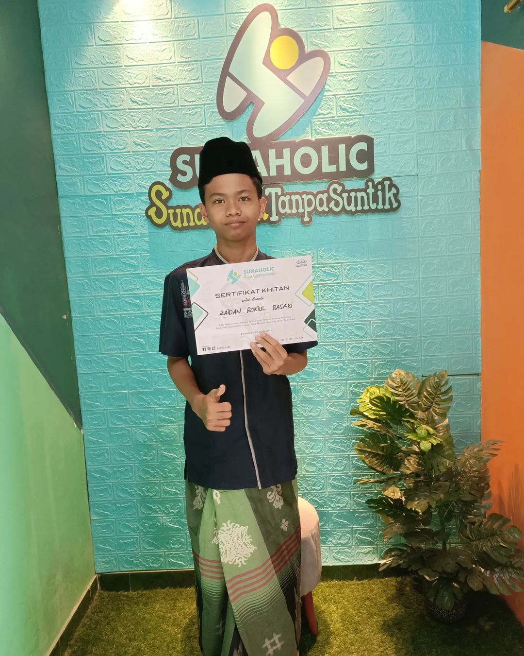 Sunat Anak Remaja di Sunaholic Dengan Metode Go Lem Bisa Langsung Aktivitas - 0812 1770 7788