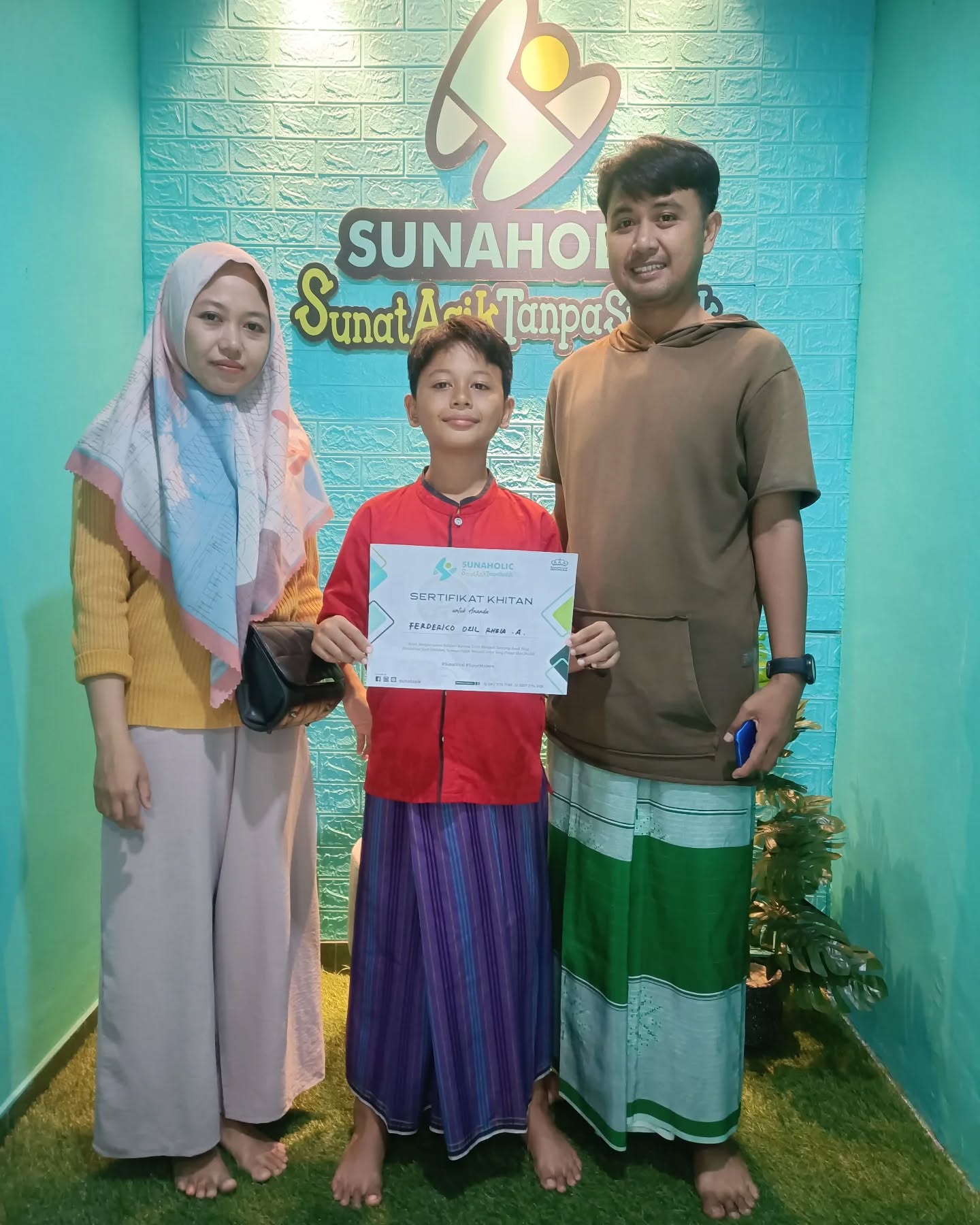 Sunat Modern di Musim Liburan: Klinik Sunaholic, Pilihan Terbaik untuk Anak Anda - 0812 1770 7788