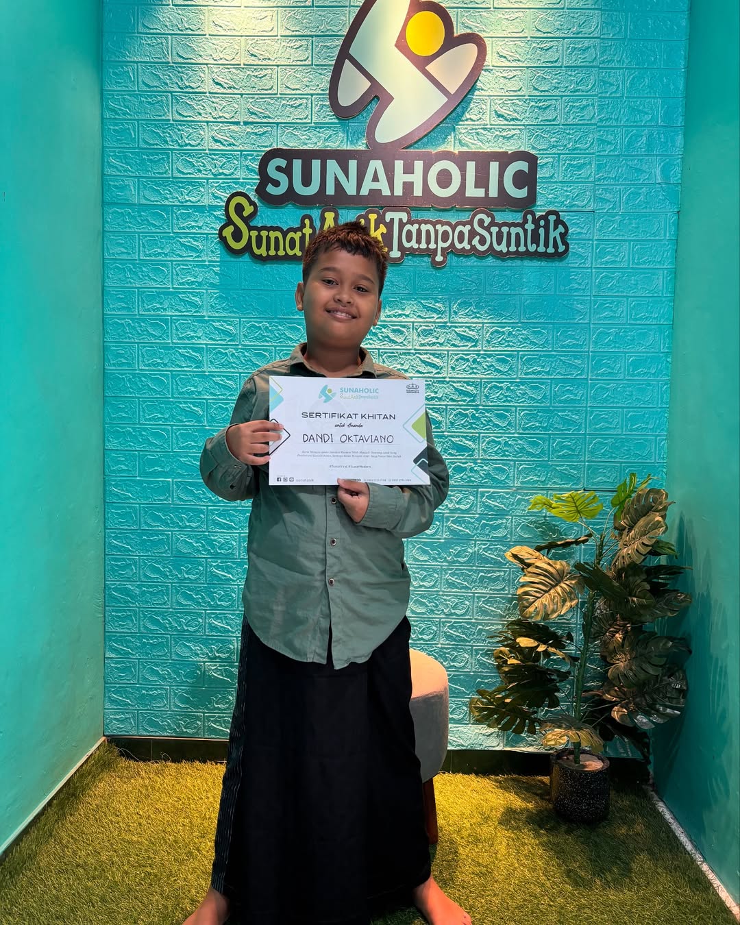 Bunda, Jangan Khawatir Anak Gemuk Sunat! Klinik Sunaholic Solusinya – Teknologi Modern, Tanpa Rasa Sakit, dan Hasil Memuaskan!