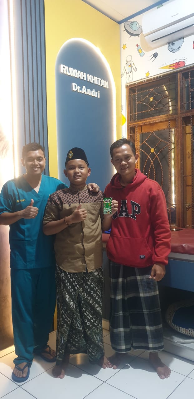 Khitan Gemuk Tanpa Drama: Metode Cepat & Nyaman di Klinik dr. Andri Jrebeng Salatiga